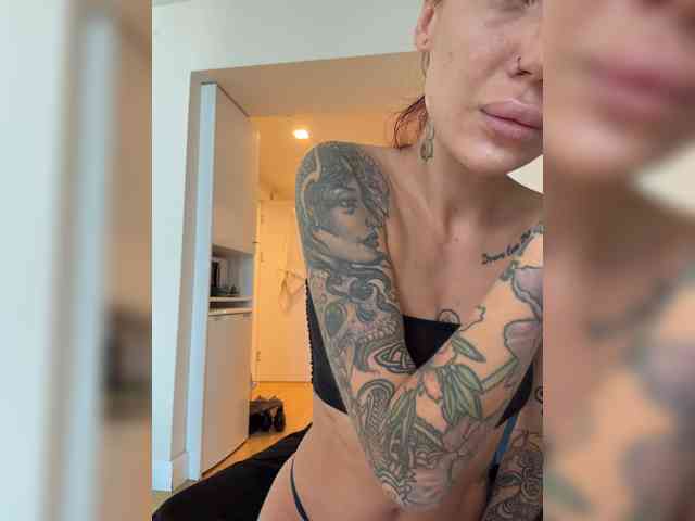Alina666Mistress webcam