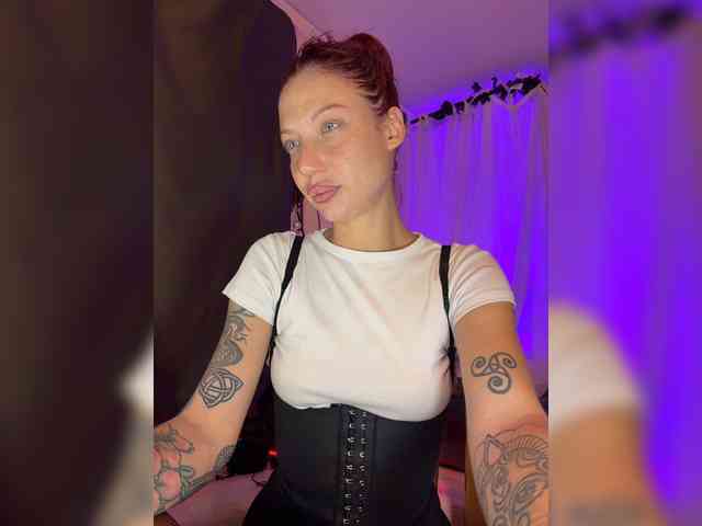 Alina666Mistress webcam