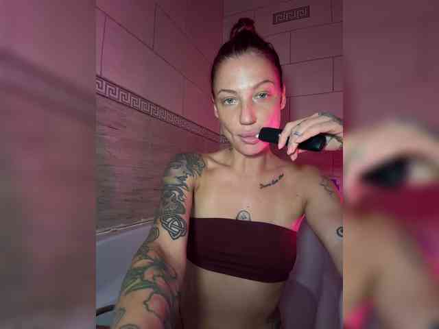 Alina666Mistress webcam