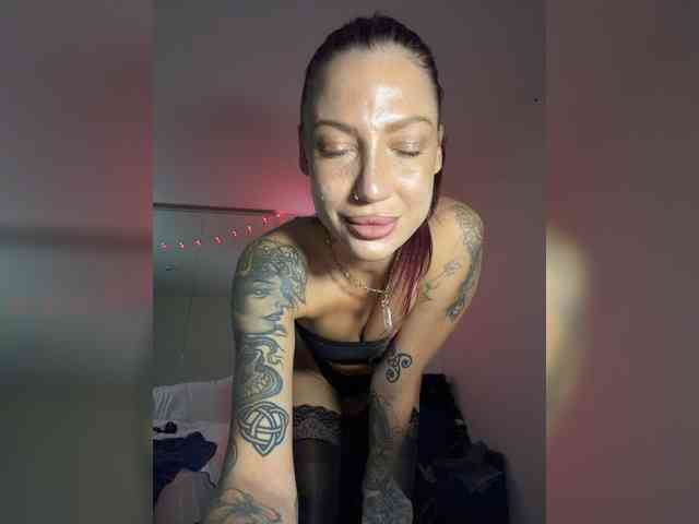 Alina666Mistress webcam