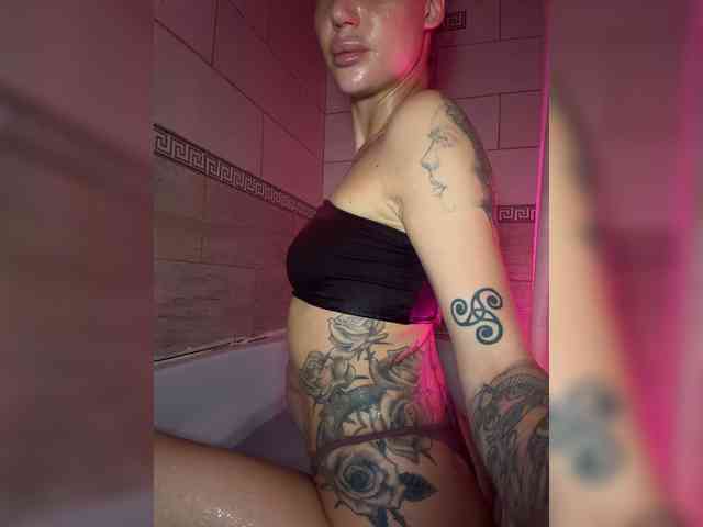 Alina666Mistress webcam