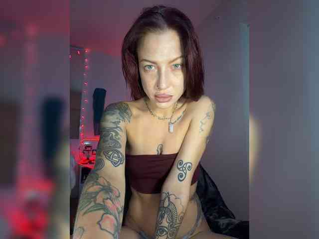 Alina666Mistress webcam
