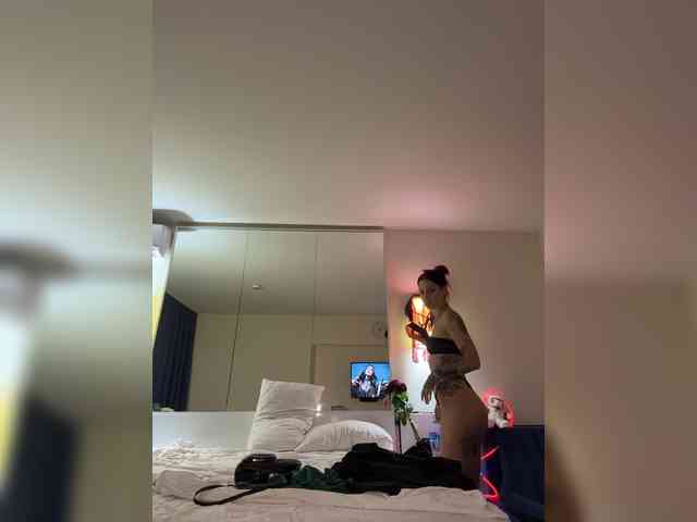 Alina666Mistress webcam