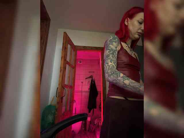 Alina666Mistress webcam