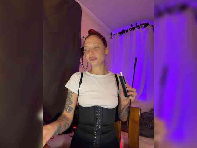 Alina666Mistress webcam