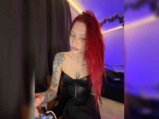 Alina666Mistress webcam