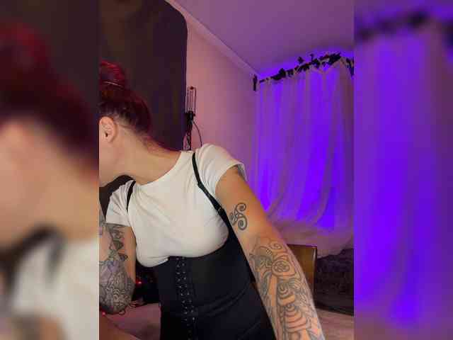 Alina666Mistress webcam