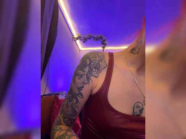 Alina666Mistress webcam