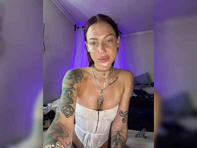 Alina666Mistress webcam