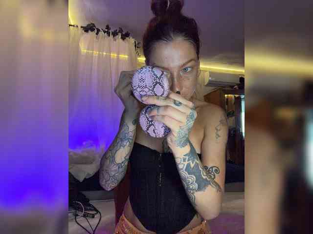 Alina666Mistress webcam