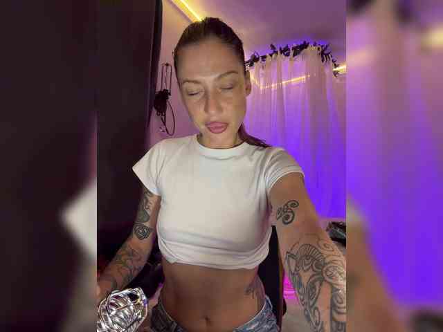 Alina666Mistress webcam