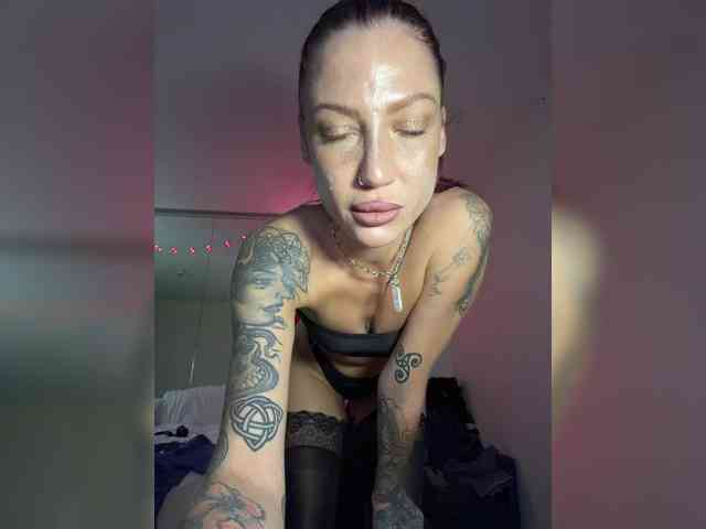 Alina666Mistress webcam
