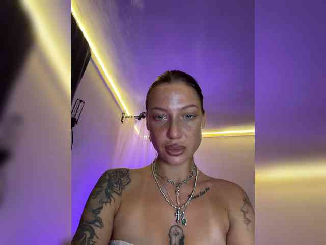 Alina666Mistress webcam