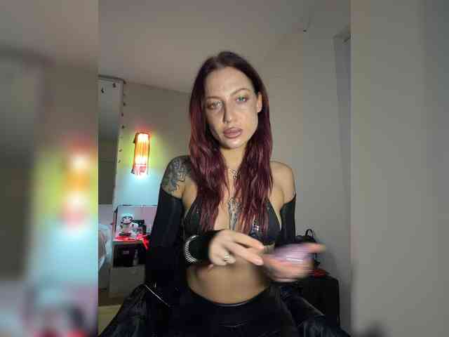 Alina666Mistress webcam