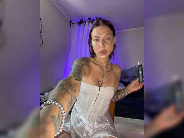 Alina666Mistress webcam