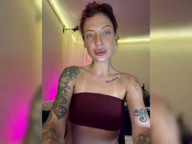Alina666Mistress webcam