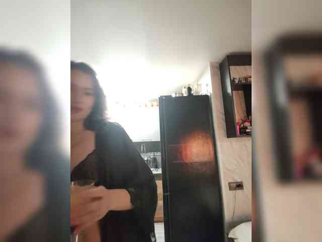 Kroxa27gypo77f webcam