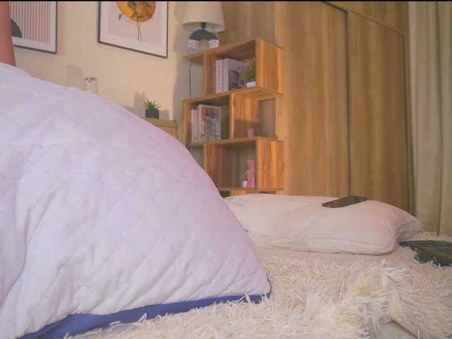 HollieDurand live cam on BongaCams