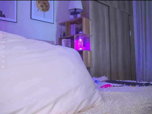 HollieDurand live cam on BongaCams