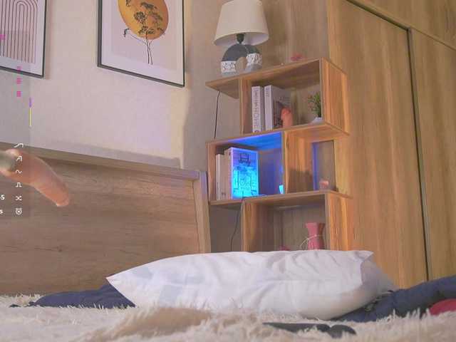 HollieDurand live cam on BongaCams