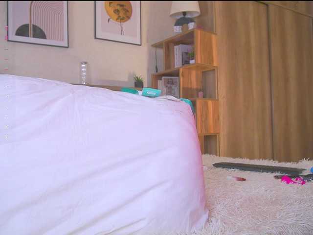 HollieDurand live cam on BongaCams