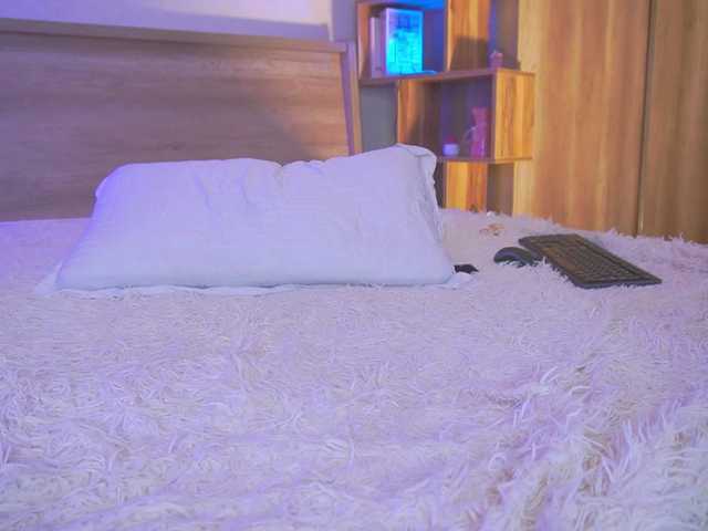 HollieDurand live cam on BongaCams