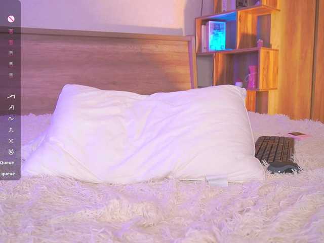 HollieDurand live cam on BongaCams