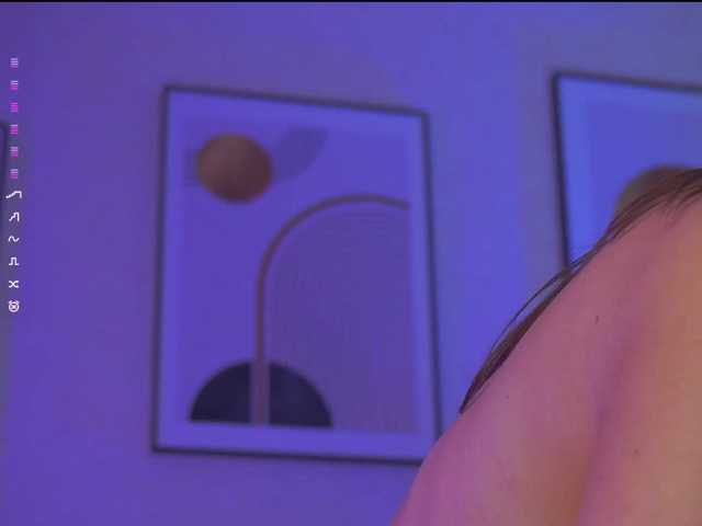 HollieDurand live cam on BongaCams