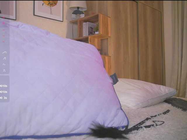 HollieDurand live cam on BongaCams