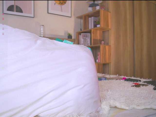 HollieDurand live cam on BongaCams