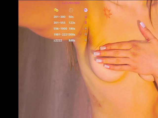 HollieDurand live cam on BongaCams