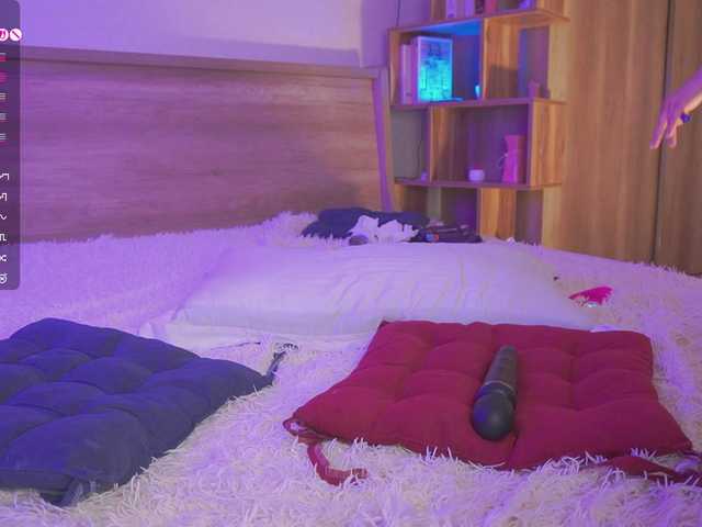 HollieDurand live cam on BongaCams