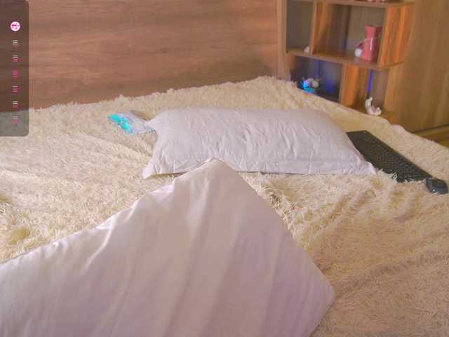 HollieDurand live cam on BongaCams