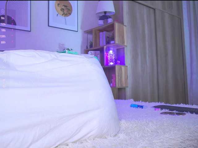 HollieDurand live cam on BongaCams