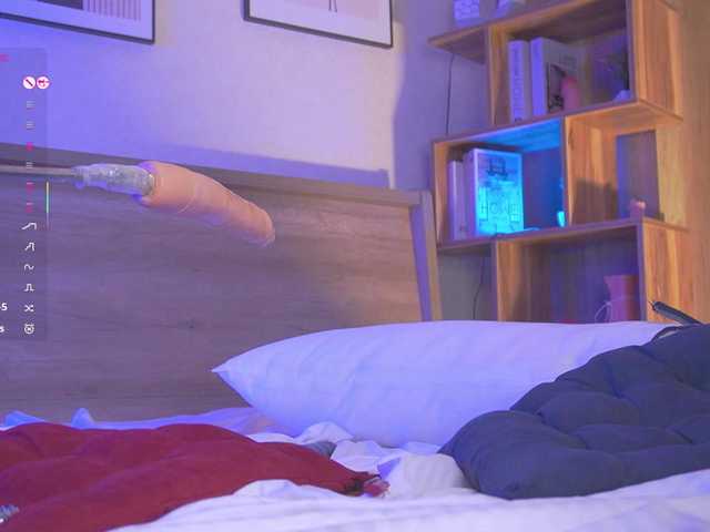 HollieDurand live cam on BongaCams