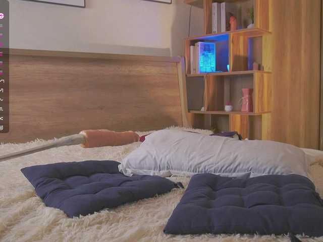 HollieDurand live cam on BongaCams