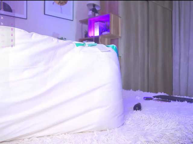 HollieDurand live cam on BongaCams