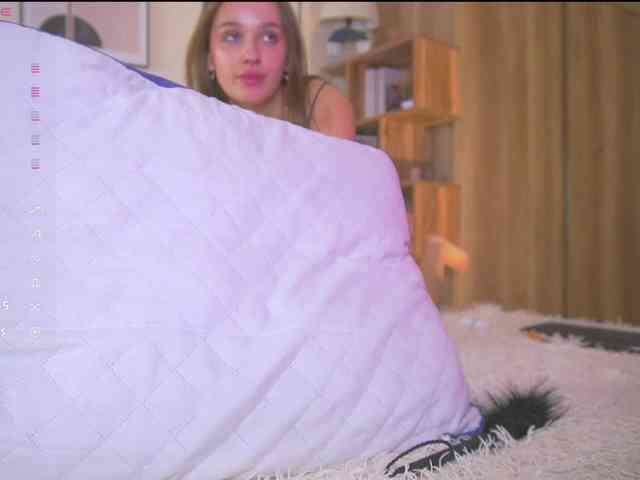 HollieDurand webcam