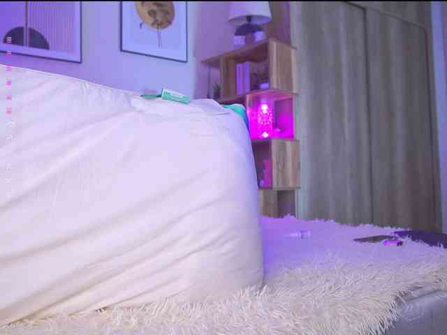 HollieDurand webcam