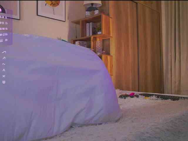 HollieDurand webcam