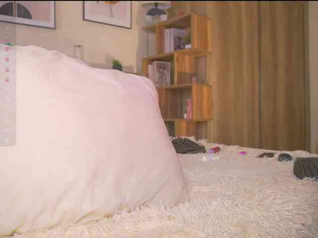 HollieDurand webcam
