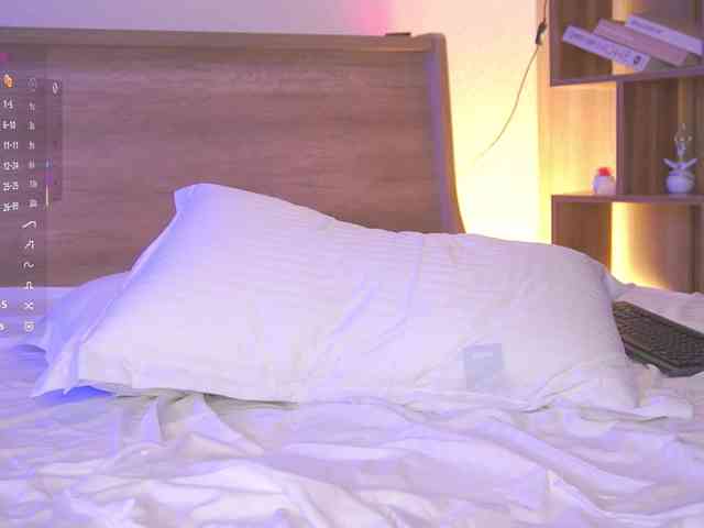 HollieDurand webcam