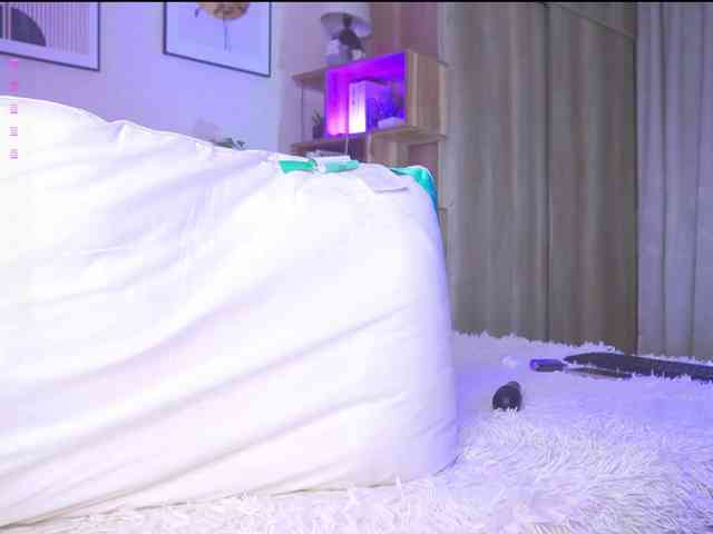 HollieDurand webcam