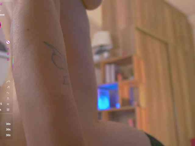 HollieDurand Live Webcam on BongaCams