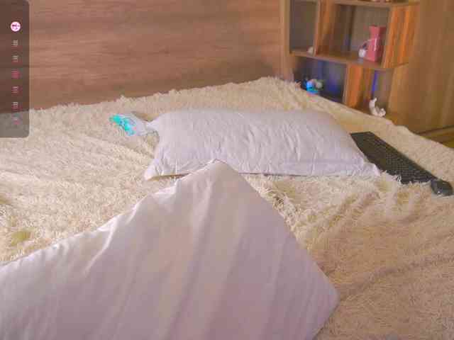 HollieDurand webcam