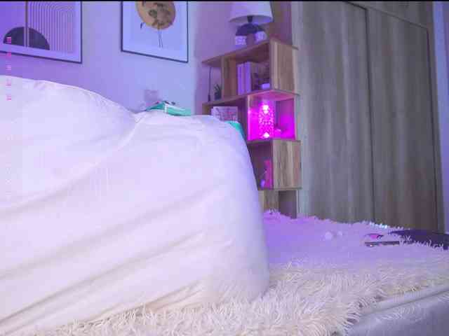 HollieDurand webcam