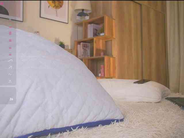 HollieDurand webcam
