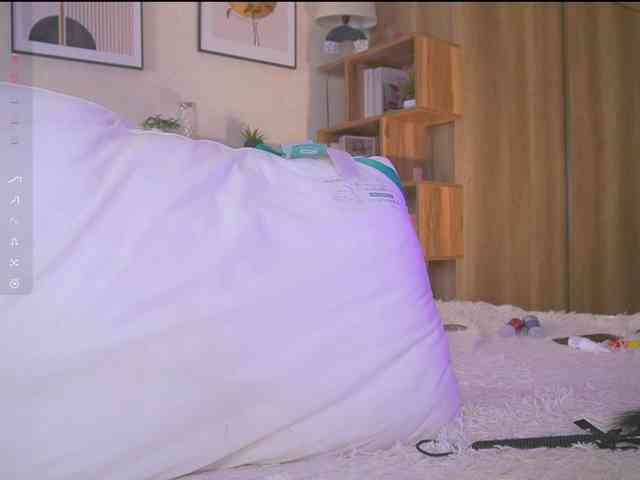 HollieDurand webcam