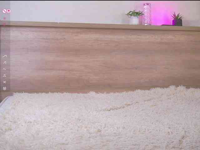 HollieDurand webcam