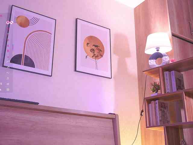 HollieDurand webcam
